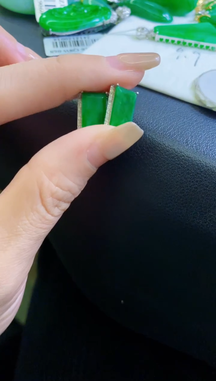 【闪购商品】定制翡翠18K金镶嵌耳饰