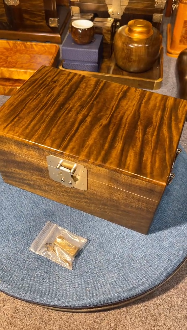 乌木类成套家具收纳盒 