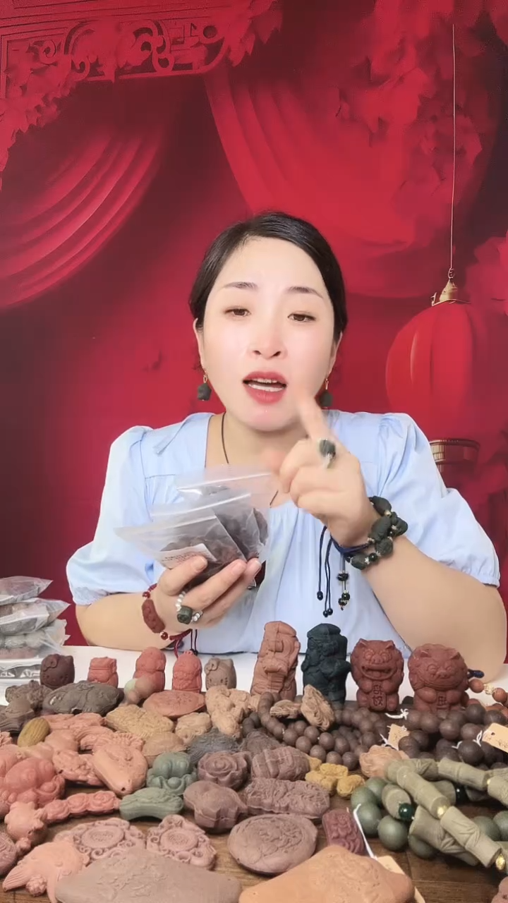 泥塑瑕疵随机手串2条（66）