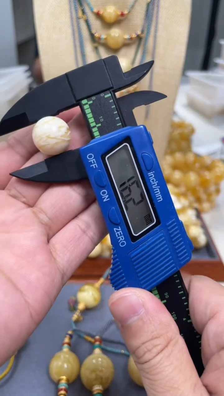 【闪购商品】琥珀颈饰未镶嵌原矿俄料蜜蜡圆珠16mm