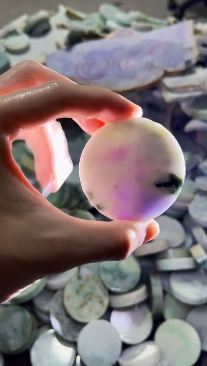 【闪购商品】翡翠颈饰未镶嵌A货吴玉372