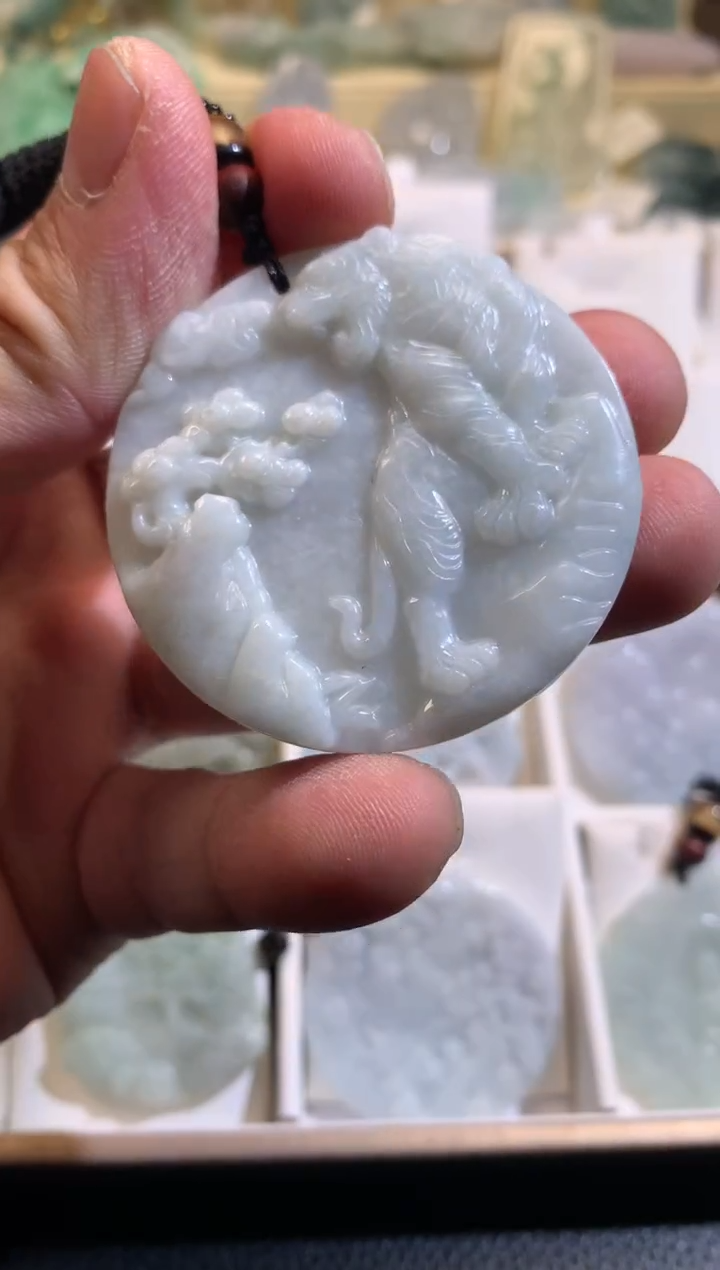 【闪购商品】翡翠颈饰未镶嵌02/25/189