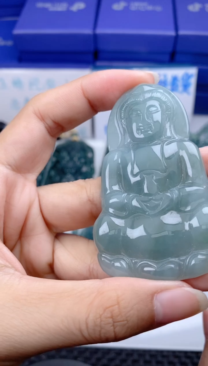 翡翠未镶嵌颈饰 