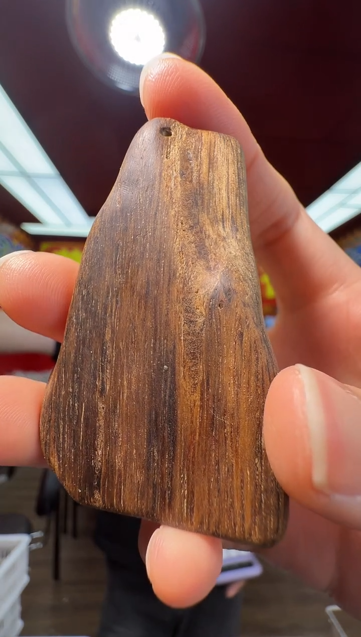 沉香吊坠f94富国岛多样性发一