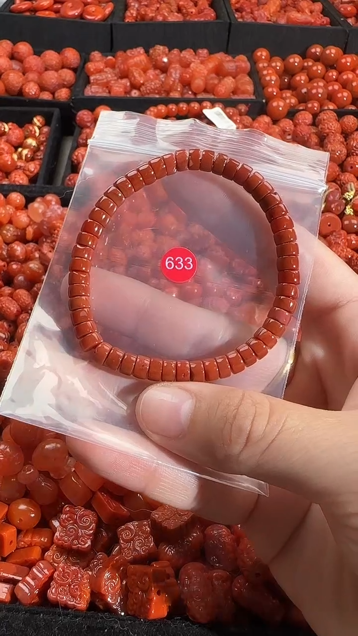 颈饰未镶嵌南红玛瑙1