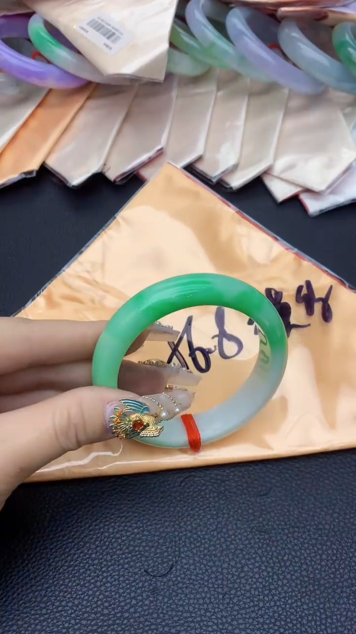 【闪购商品】翡翠手镯未镶嵌0481482305