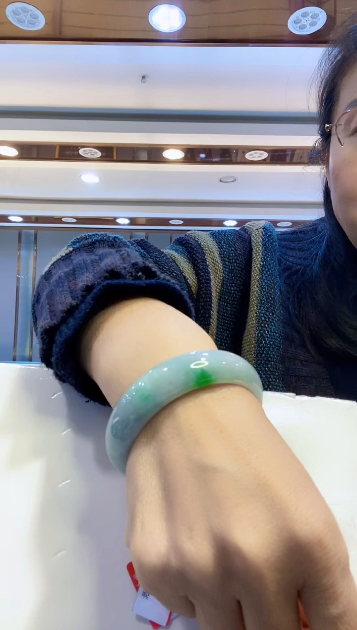 未镶嵌手镯翡翠翡翠手镯