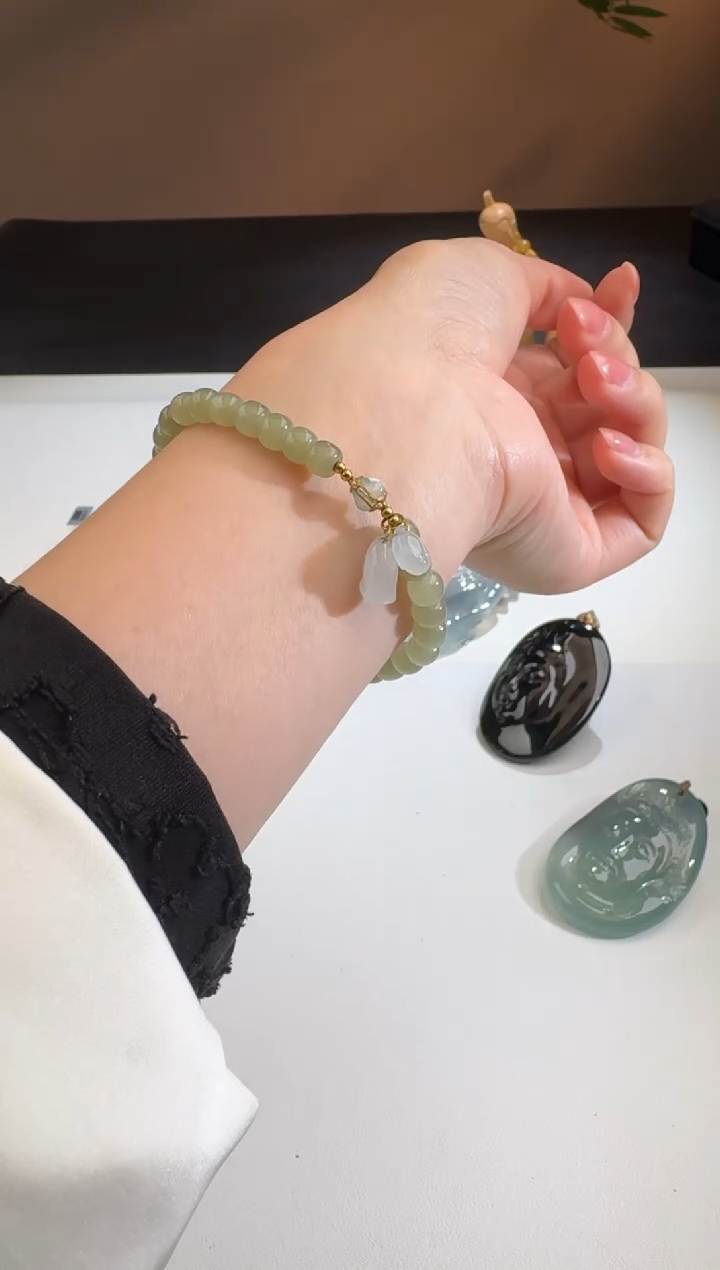 【闪购商品】翡翠颈饰18K金镶嵌雅 金珠小于0.5