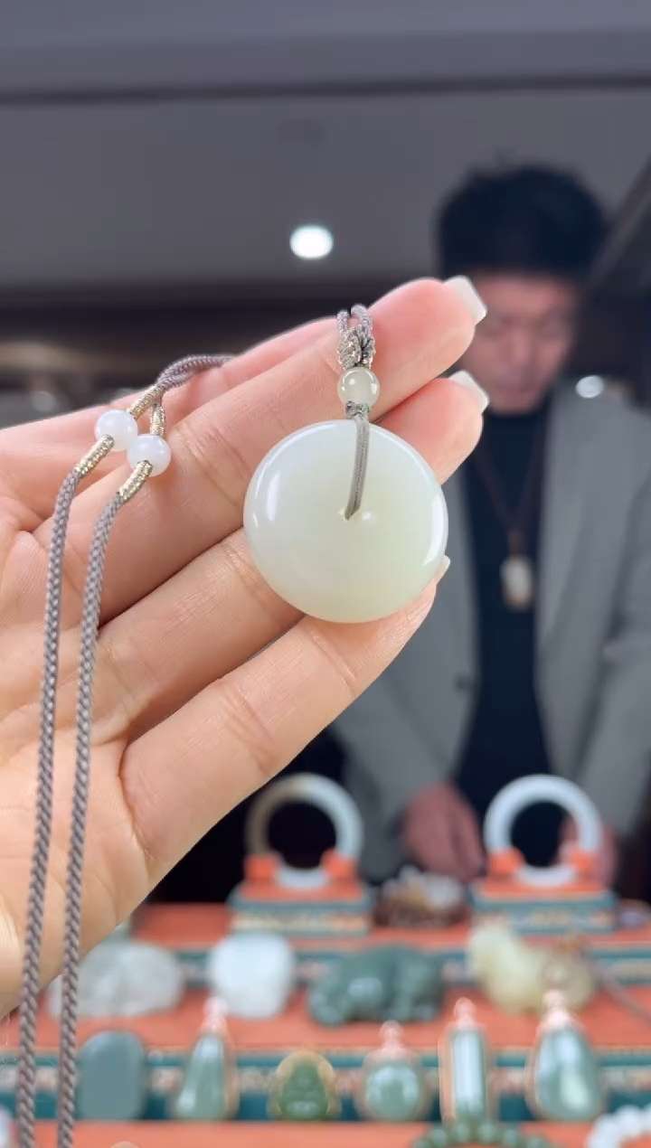 颈饰未镶嵌和田玉佩佩30mm左右