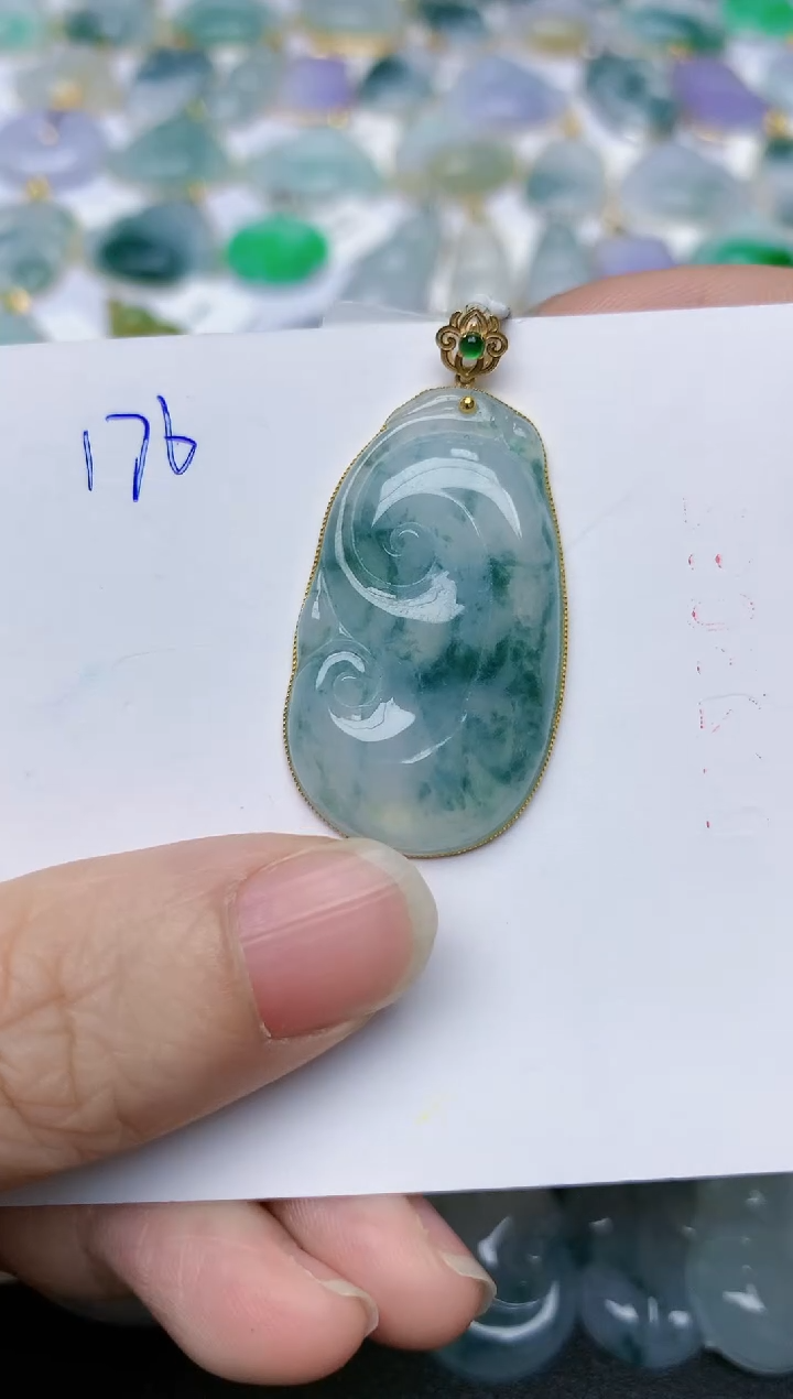 【闪购商品】翡翠颈饰18K金镶嵌天然翡翠A货    