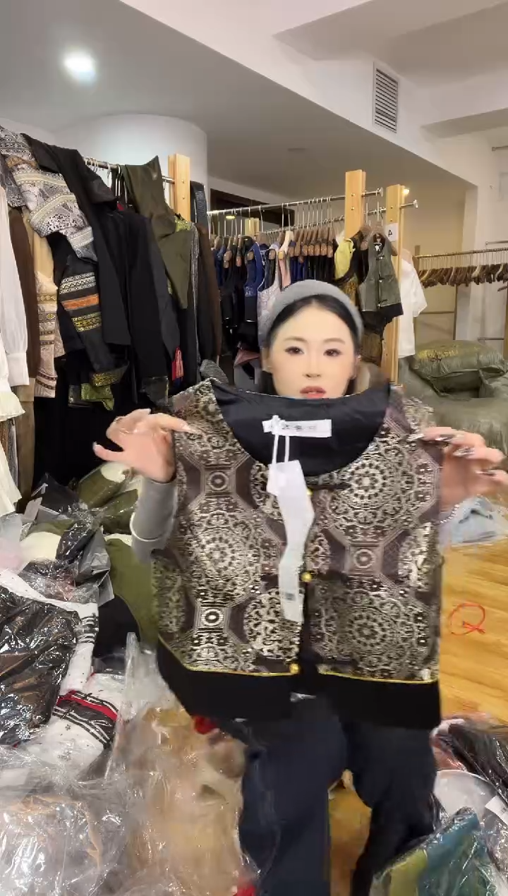 马甲       XL码      115-125斤