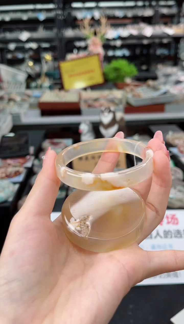 【闪购商品】石英质玉手镯未镶嵌57圈口（赠品镯心）3106123