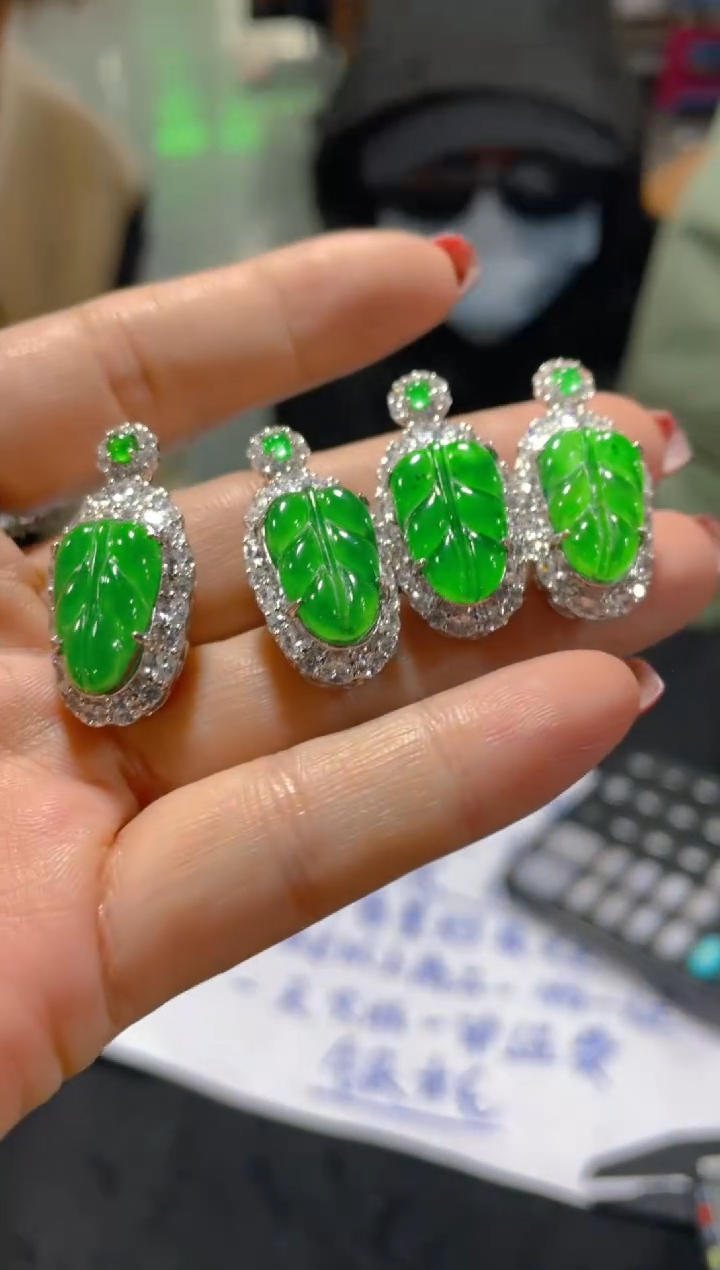 【闪购商品】定制翡翠未镶嵌天然A货翡翠多样性发货拍一发一