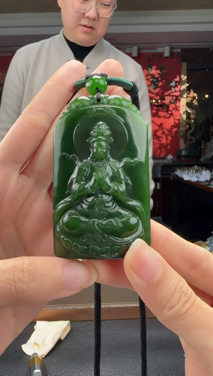 颈饰未镶嵌和田玉碧玉观音牌