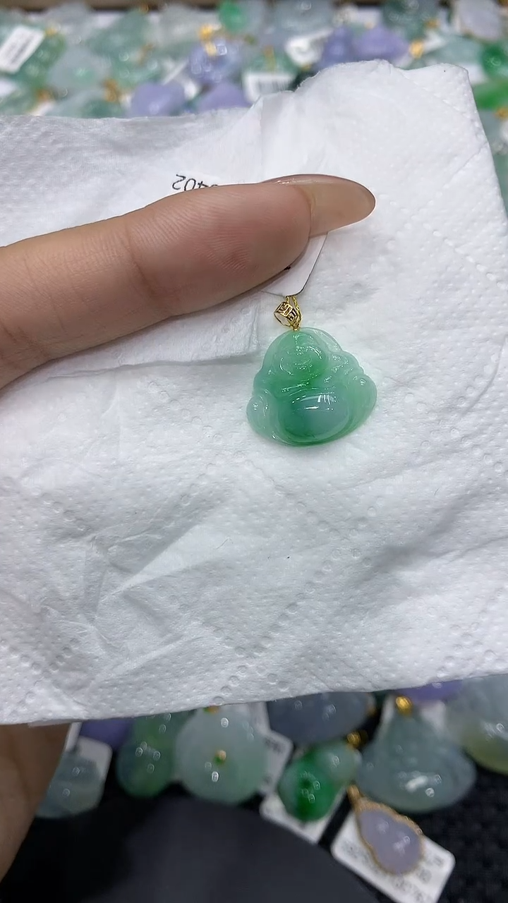 颈饰18K金镶嵌翡翠111111111111