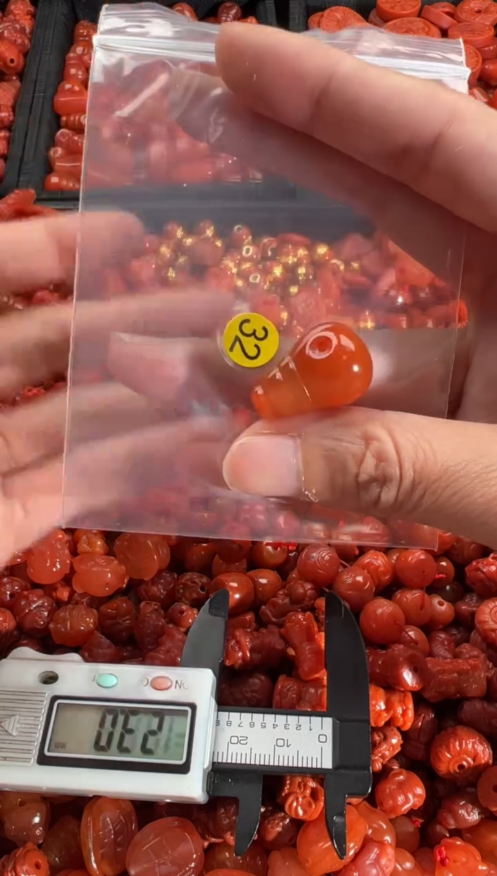 【闪购商品】南红玛瑙颈饰未镶嵌1