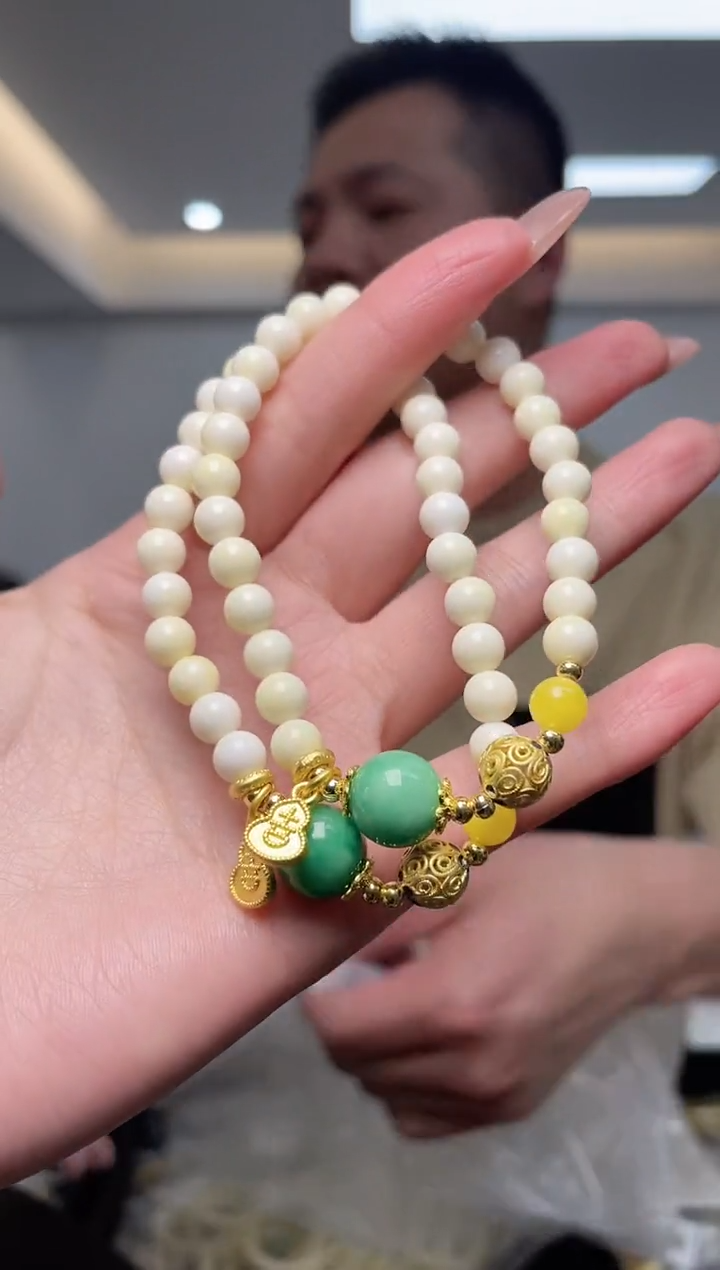 【闪购商品】蜜蜡裸石未镶嵌（多样性单个发货）