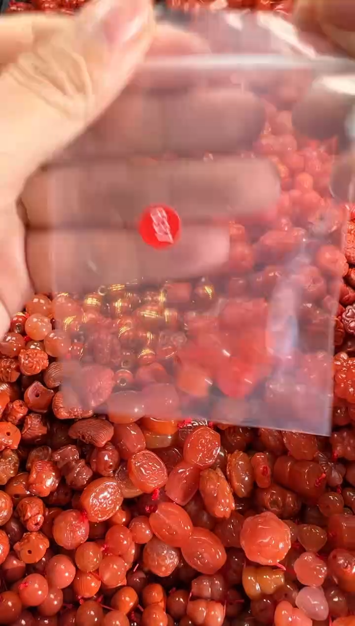 【闪购商品】南红玛瑙颈饰未镶嵌1