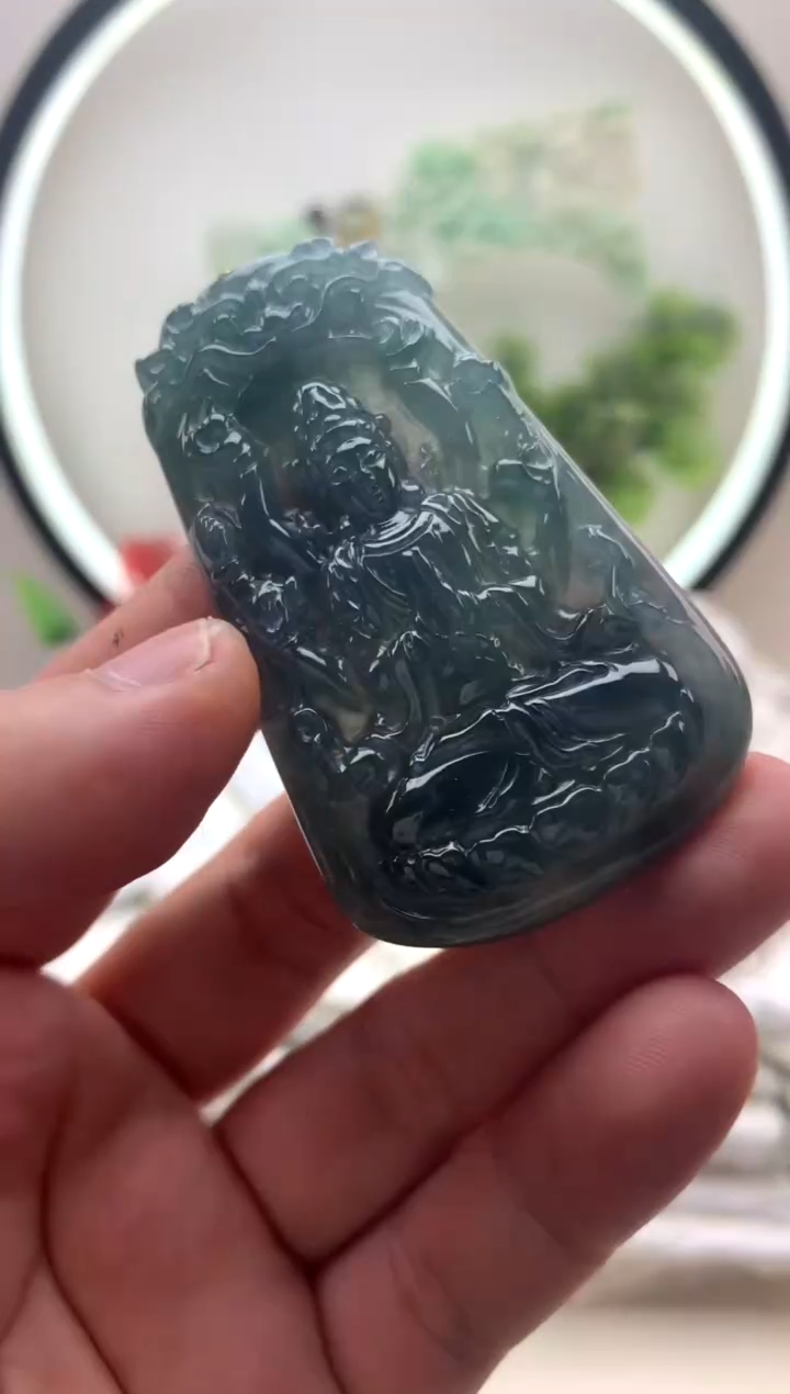 颈饰未镶嵌翡翠千手观音