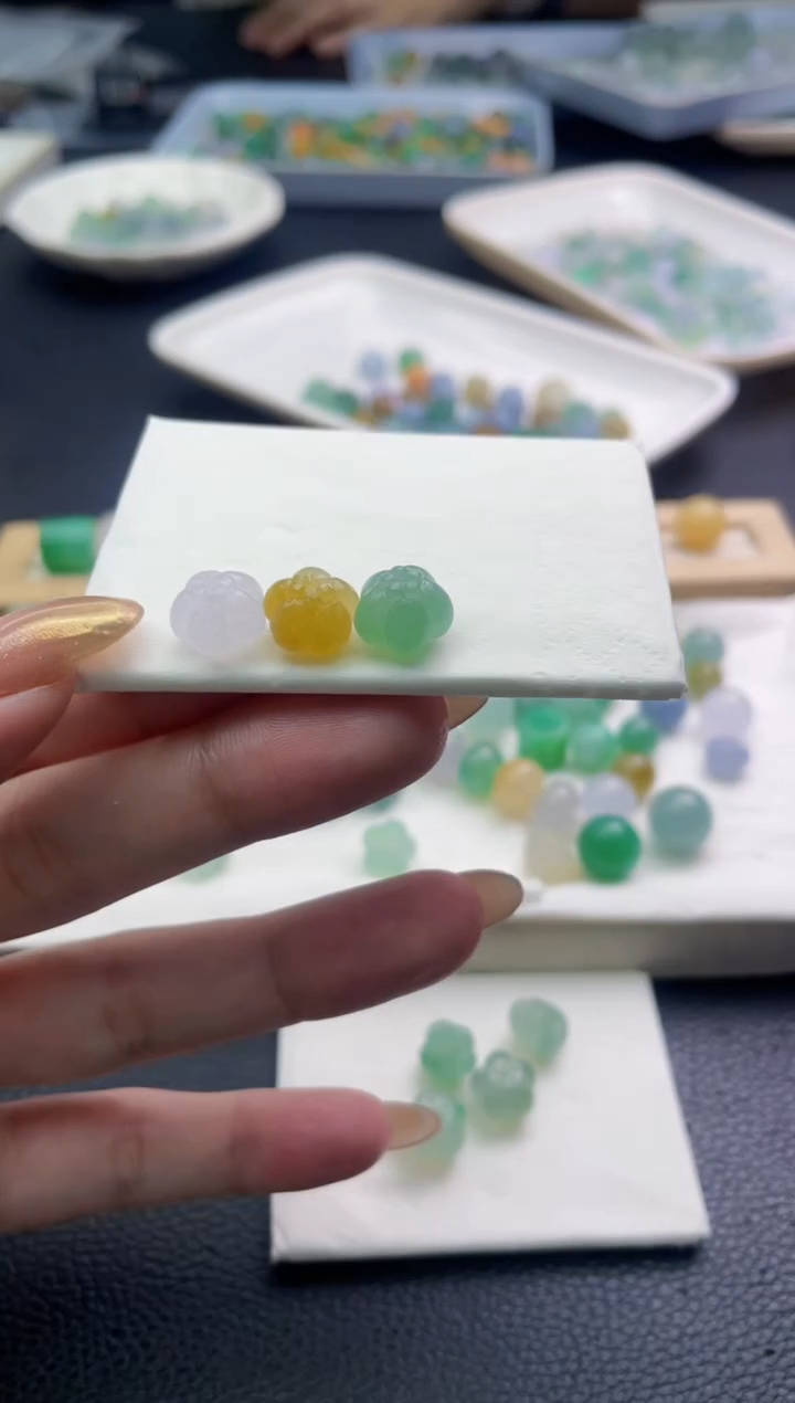 未镶嵌定制翡翠丸*珠子