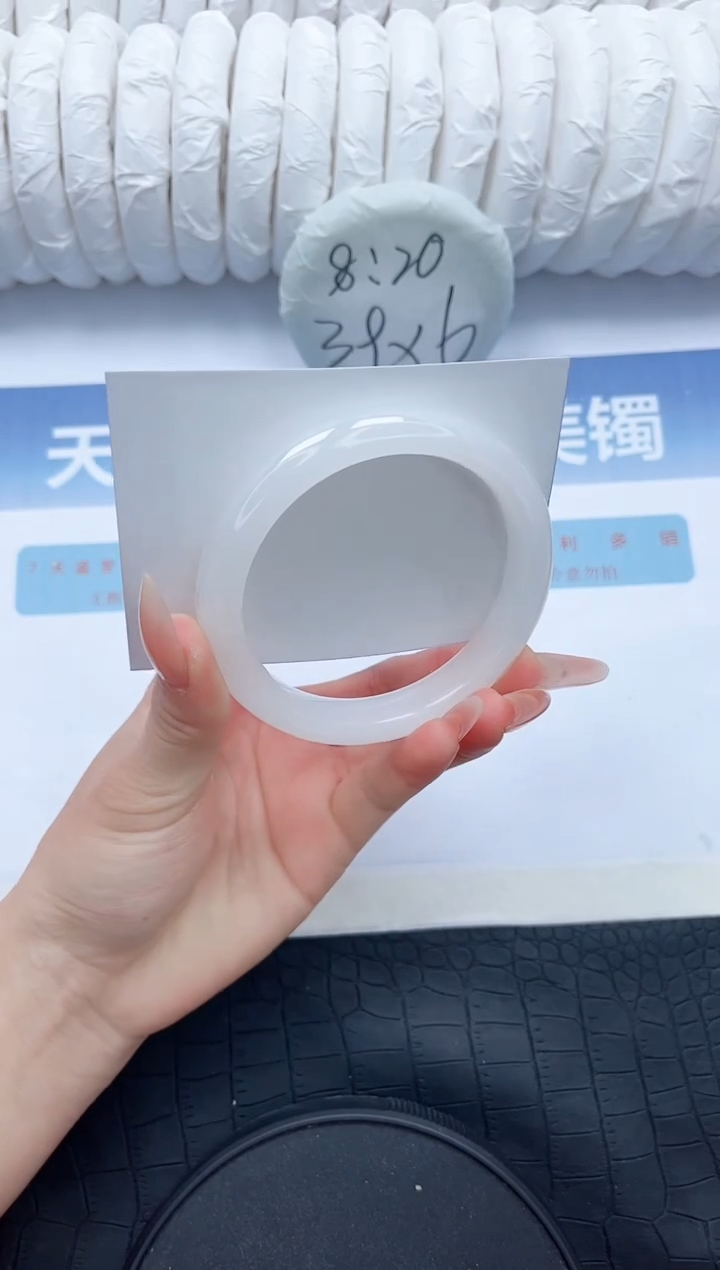 【闪购商品】石英质玉手镯未镶嵌G173-58.3