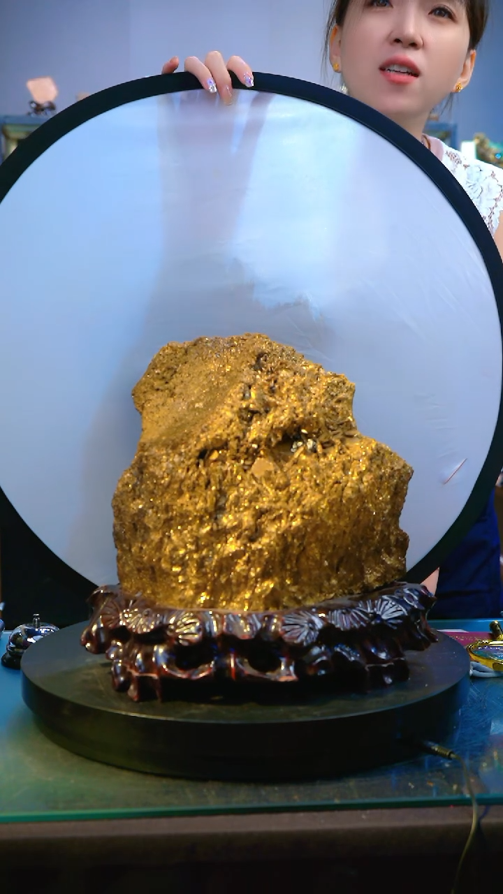 石材精品斑铜矿，石头摆件