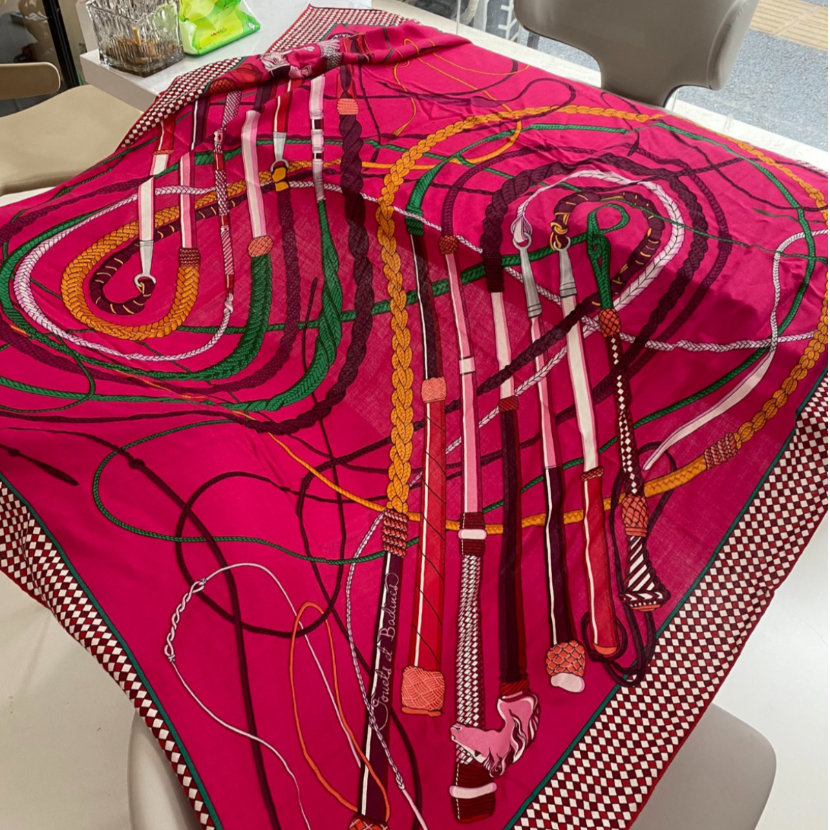 全新未使用 Hermes/爱马仕 小花6珊 爱马仕 马具披肩 140*140羊绒