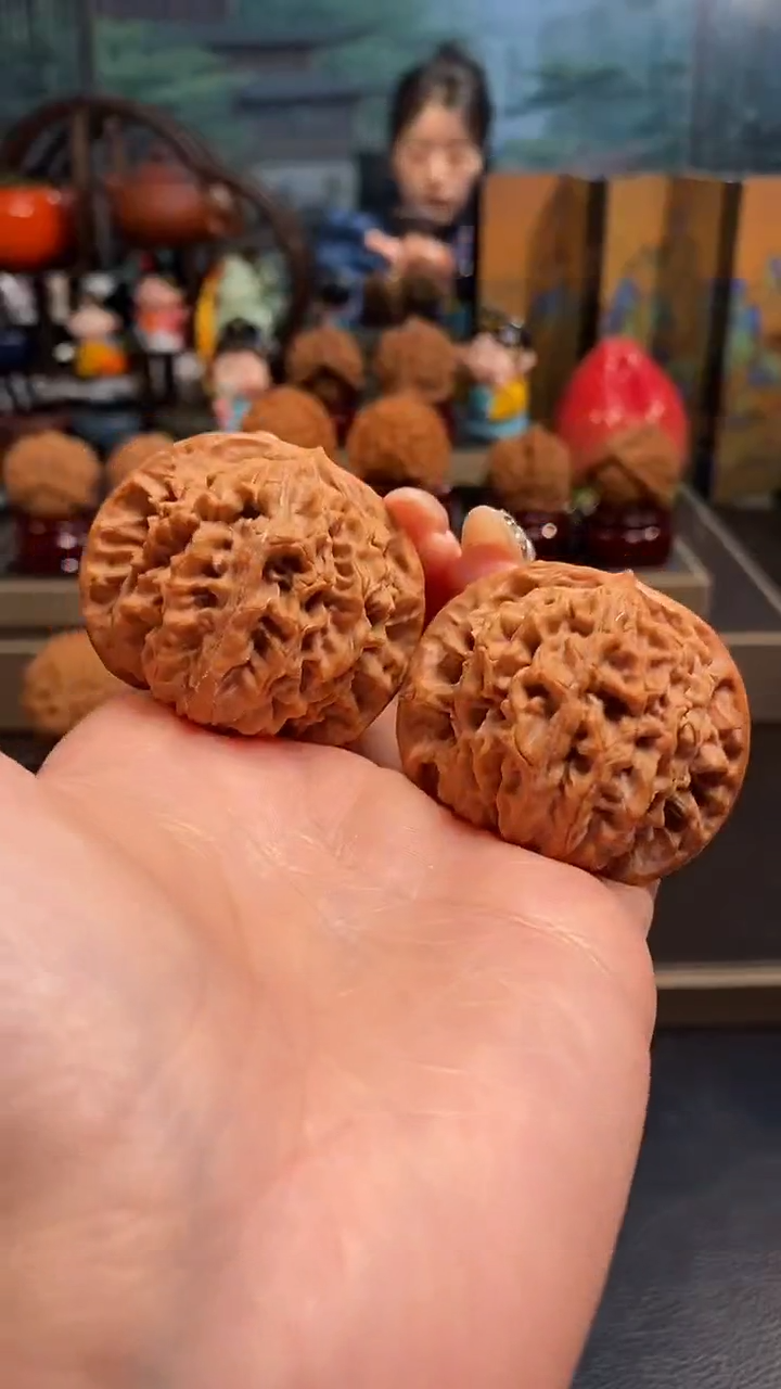 【闪购商品】文玩核桃把件A 751蟠龙纹44尺