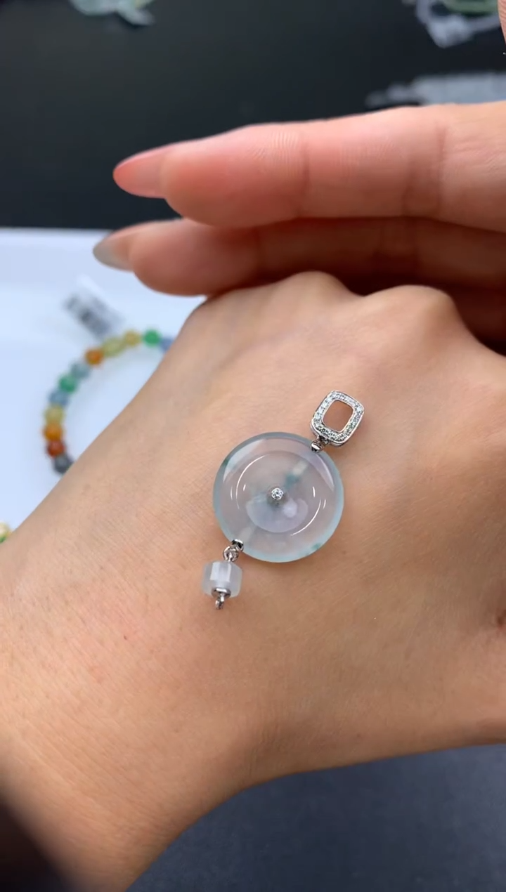 18K金镶嵌定制翡翠镶嵌费不退不换