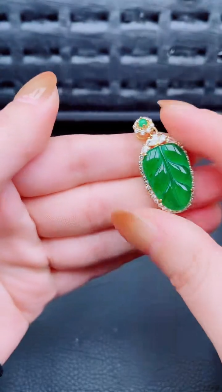 【闪购商品】翡翠颈饰银S925镶嵌天然a货翡翠444