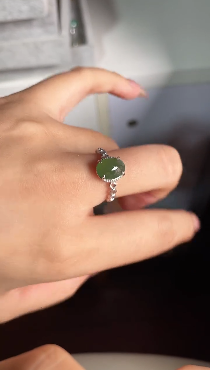 未镶嵌戒指翡翠一物一证一礼盒