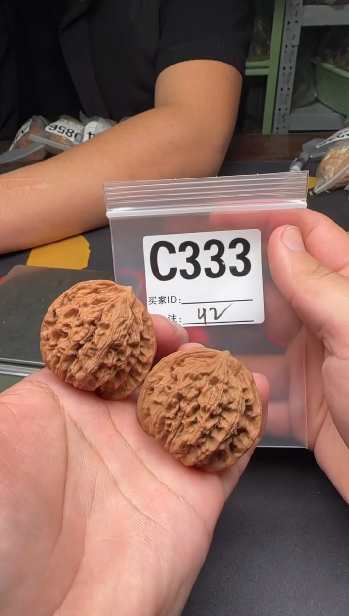 吊坠文玩核桃盘龙纹42-C333