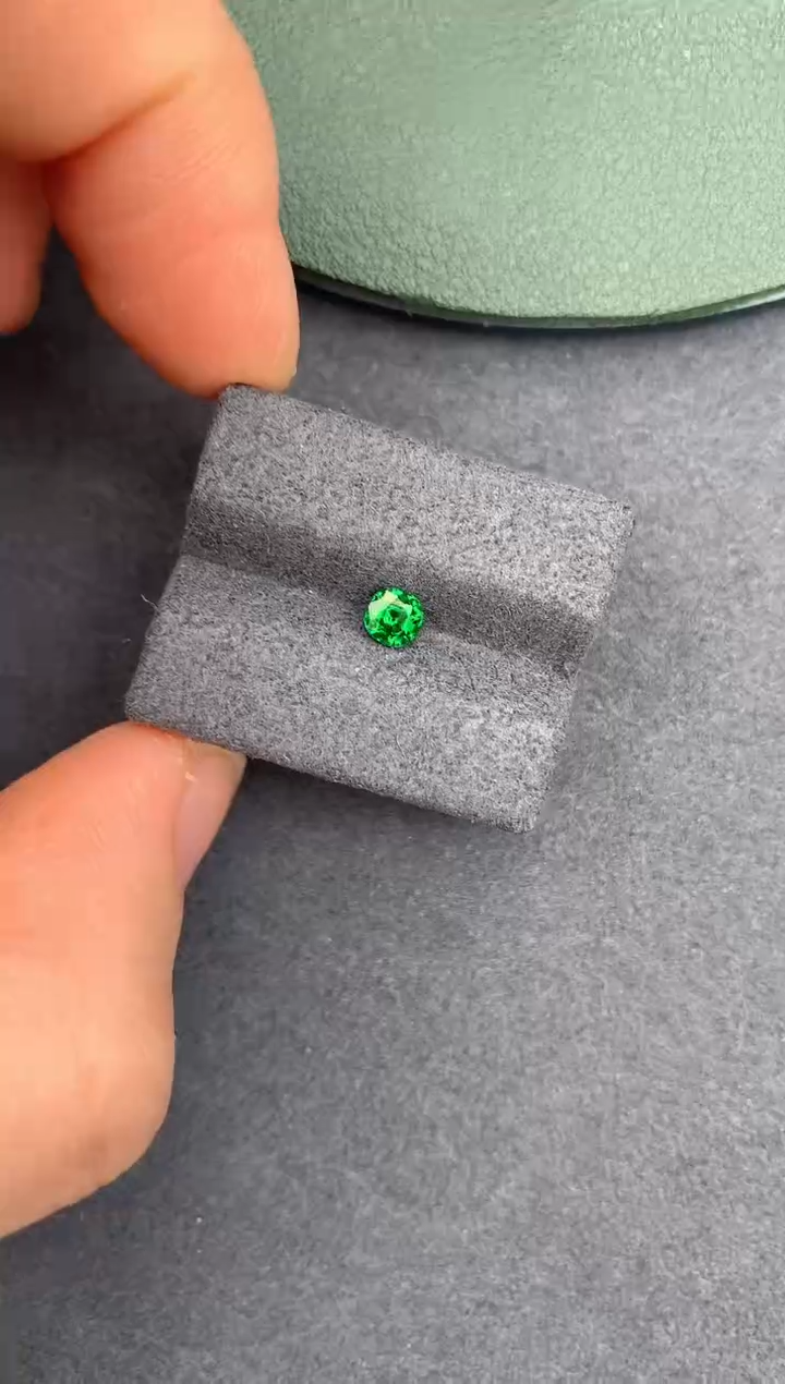 【闪购商品】石榴石（沙弗莱）裸石未镶嵌38分沙弗莱裸石