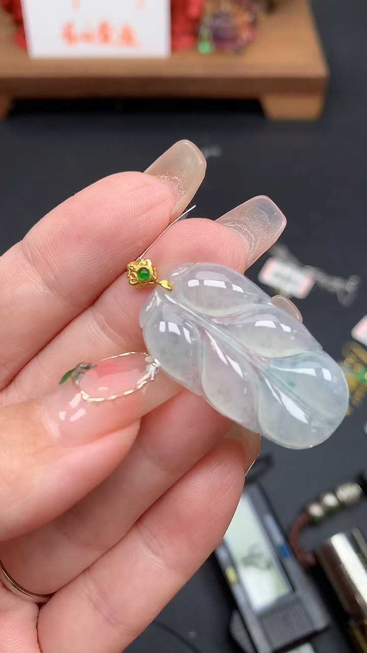 【闪购商品】翡翠吊坠(不含链)18K金镶嵌MS156120