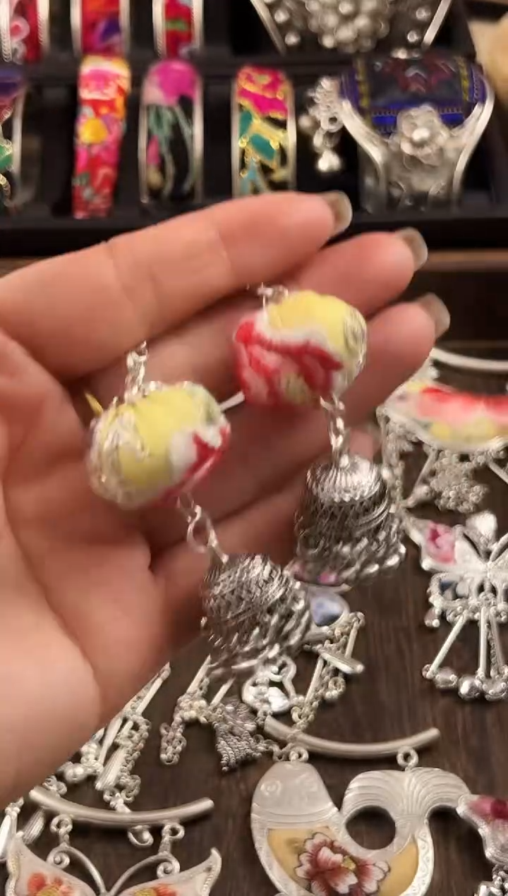 【闪购商品】织绣民族风老绣饰品038