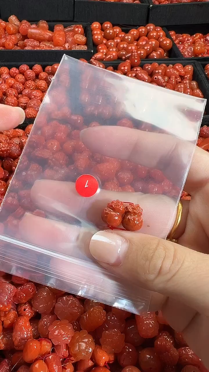 颈饰未镶嵌南红玛瑙1