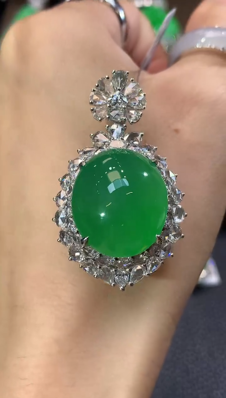 吊坠(不含链)18K金镶嵌翡翠D46