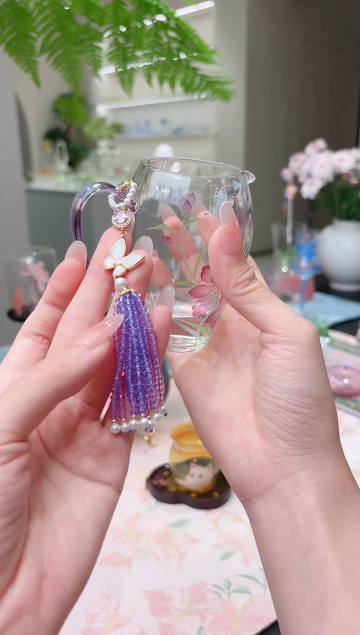 提溜--如图--------紫色蝴蝶流苏