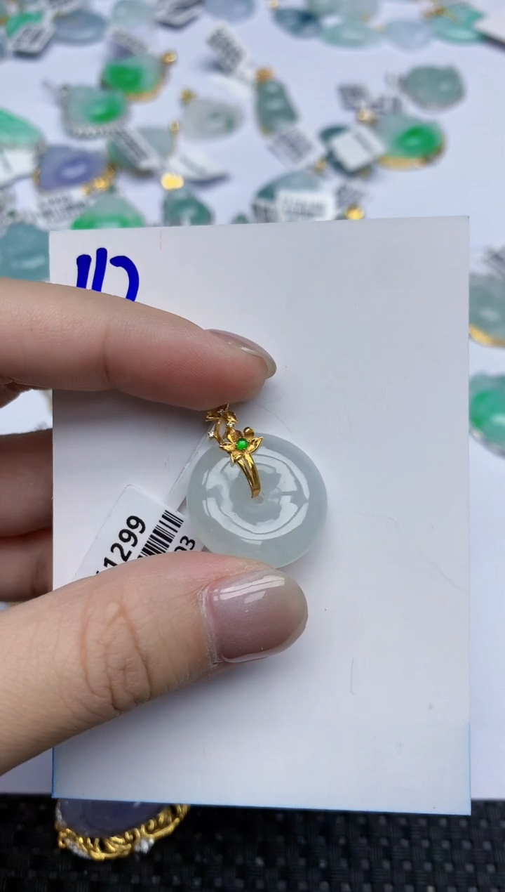 【闪购商品】翡翠挂件18K金镶嵌天然翡翠A货