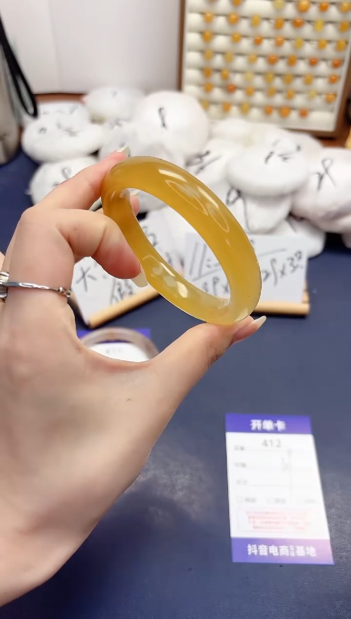 石英质玉手镯未镶嵌412-财气镯-圈口60