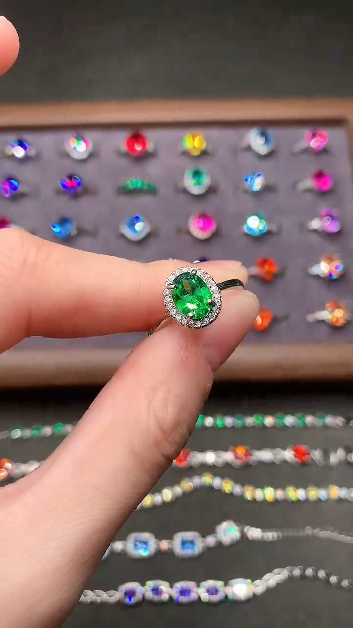 【闪购商品】石榴石（沙弗莱）戒指银S925镶嵌······