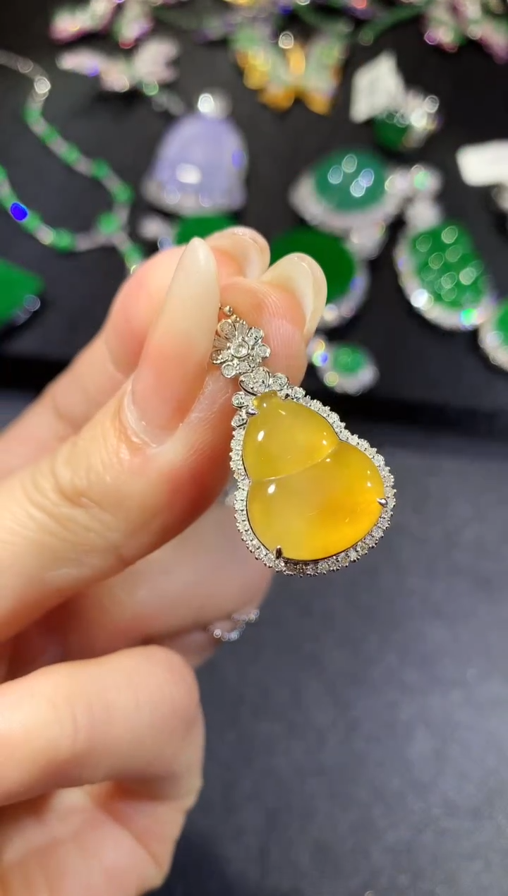 【闪购商品】翡翠吊坠(不含链)18K金镶嵌38-葫芦