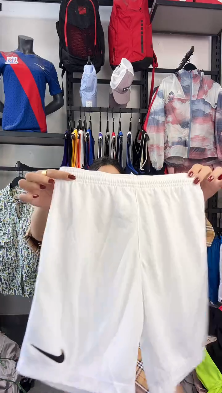 409编码 耐克卫衣服饰过款为准 尺码·M19.9