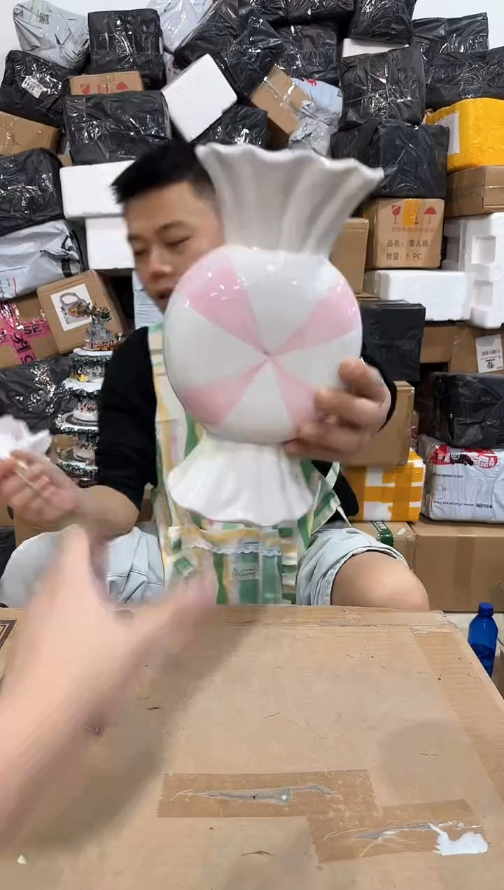 瓷片糖果造型花瓶