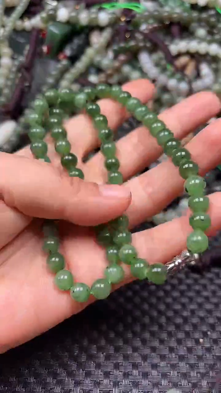 和田玉未镶嵌颈饰1