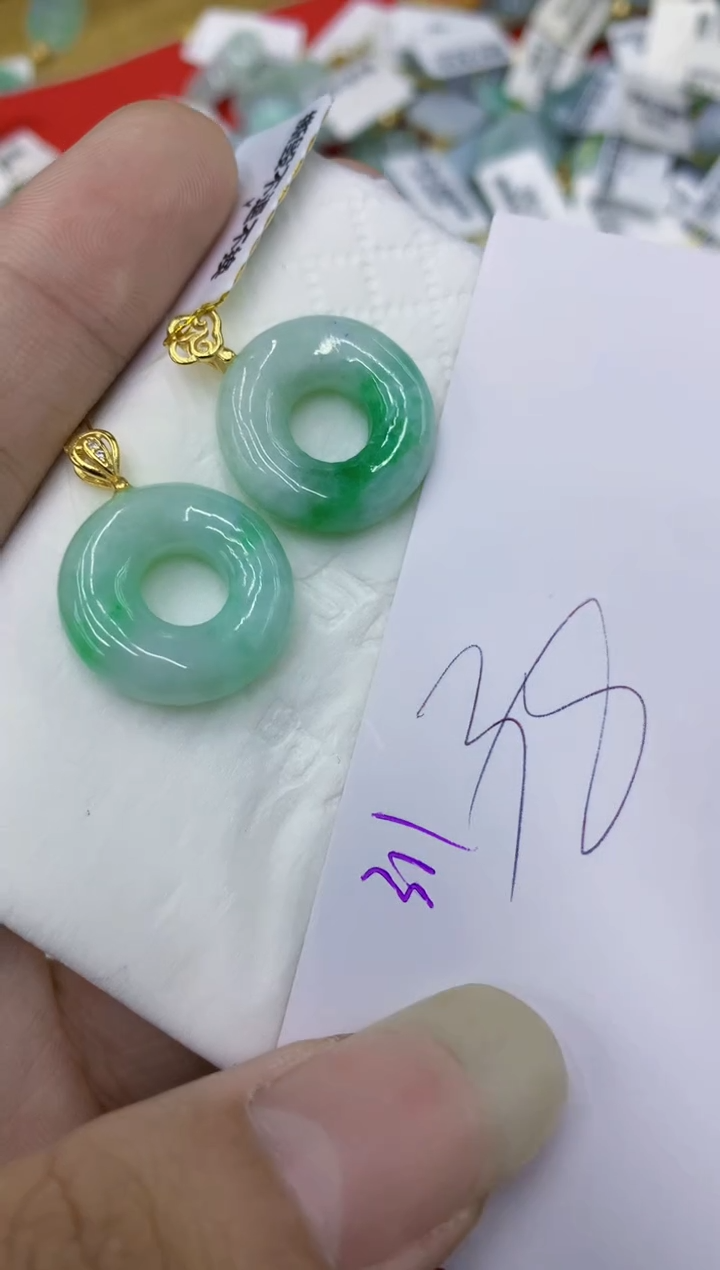 翡翠未镶嵌颈饰111111111111多样性发其一
