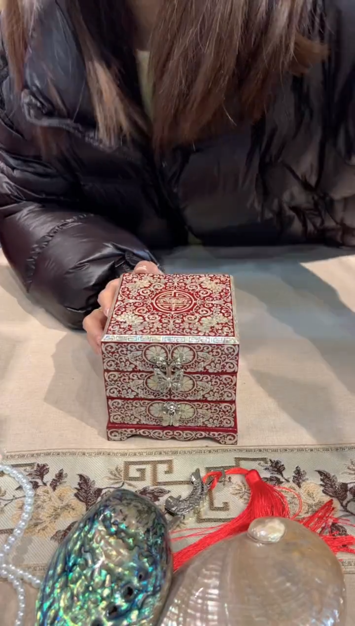 【闪购商品】黑底龙凤弘贝雅螺钿漆器文化馆