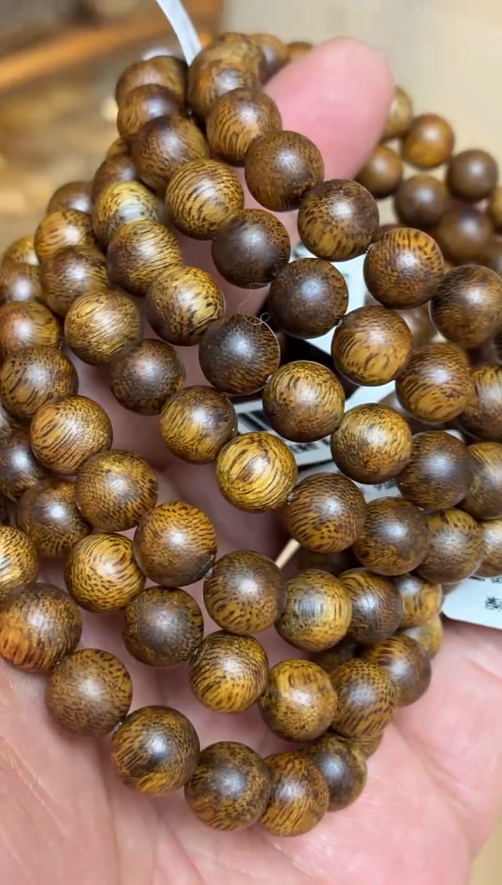 沉香手串 海南莺歌绿圆珠单圈0.9多样性发其一