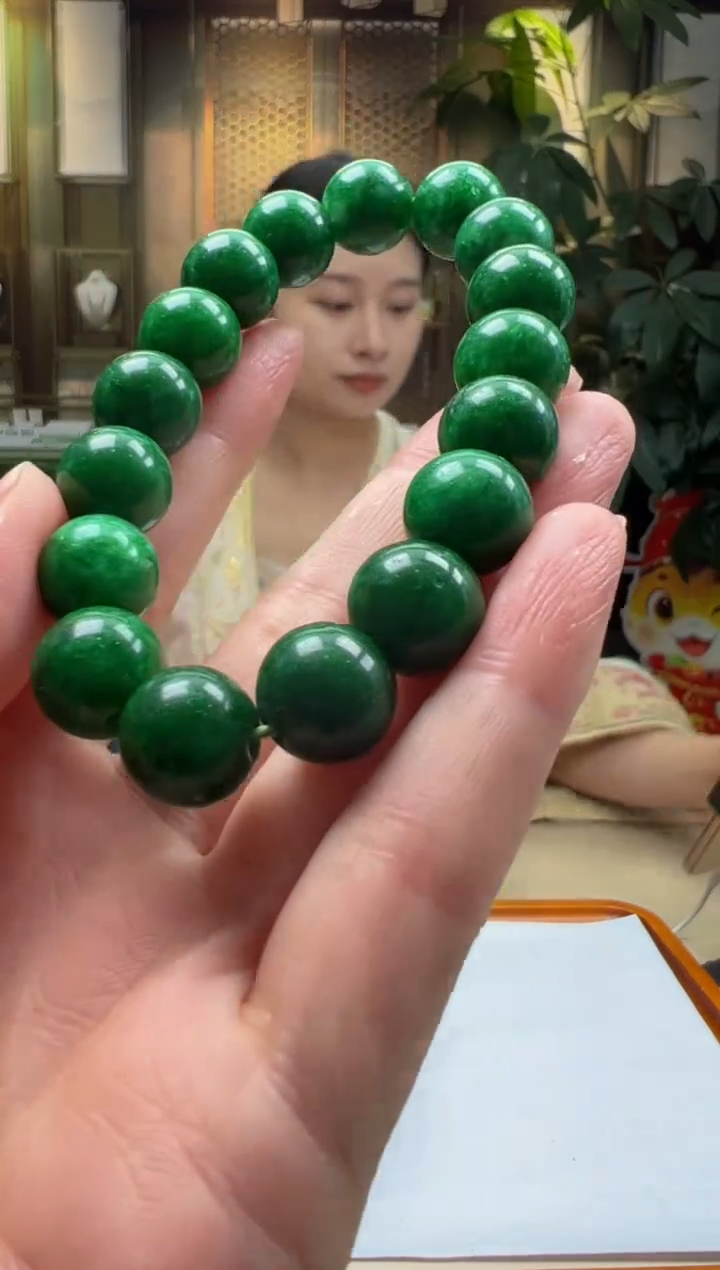 翡翠未镶嵌颈饰G2025-5-13-30