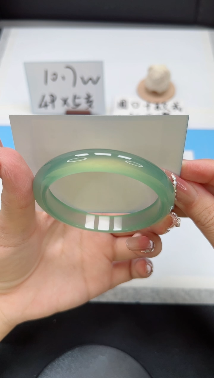 【闪购商品】石英质玉手镯未镶嵌398/晴水58.8